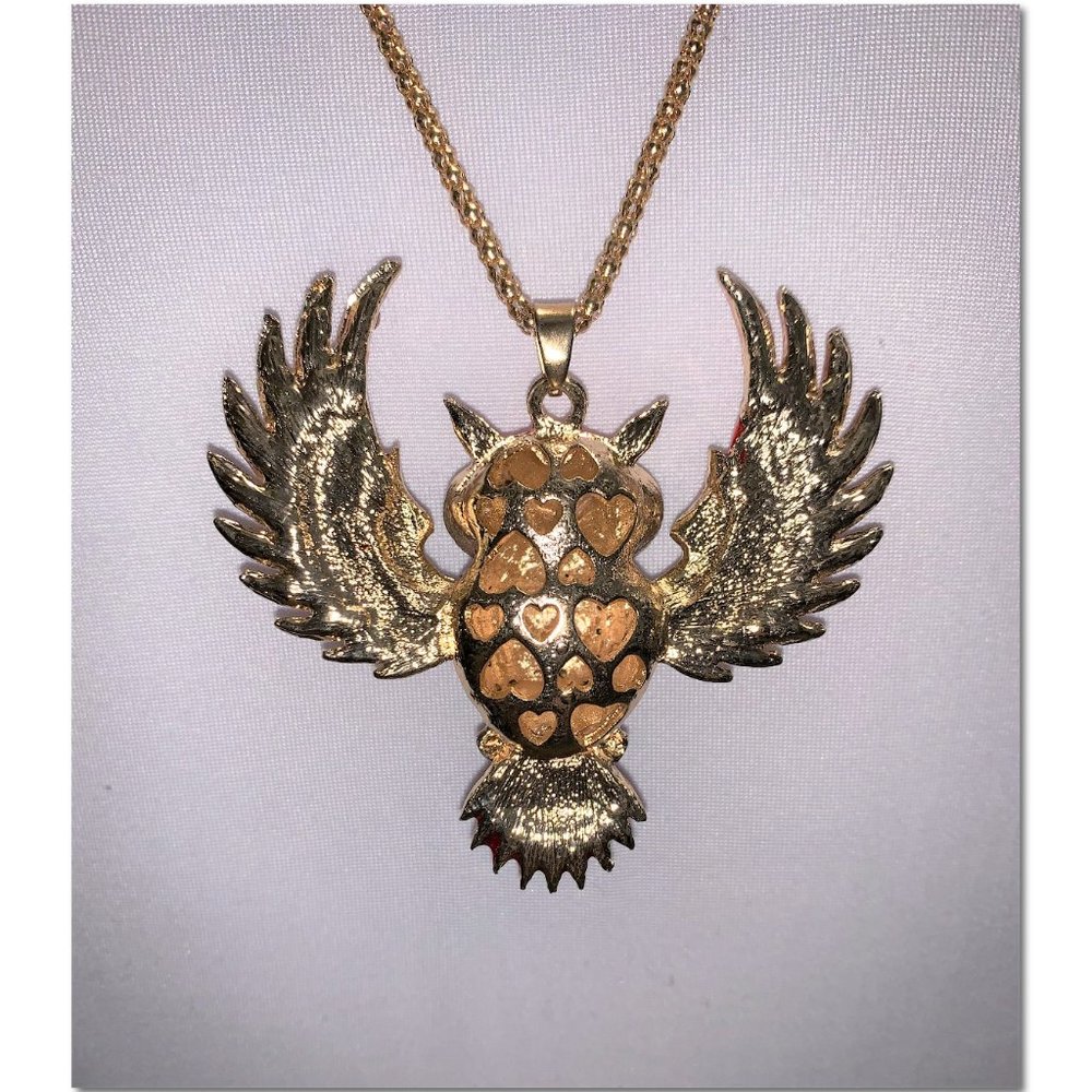 Betsey Johnson Sparkly Open Winged Crystal Owl Pendant Statement Necklace EUC - Picture 6 of 6